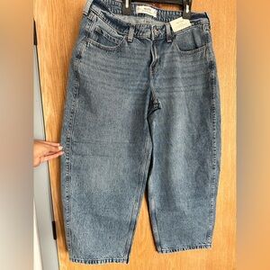 Hollister Women's Mid Wash Wide-Leg Jeans